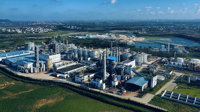 榮盛耐材提供耐火材料設計及施工中集循環(huán)流化床生物質氣化爐正式投產！